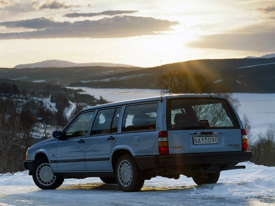  Volvo 740 Kombi 1983 года  (фото 2 из 4)